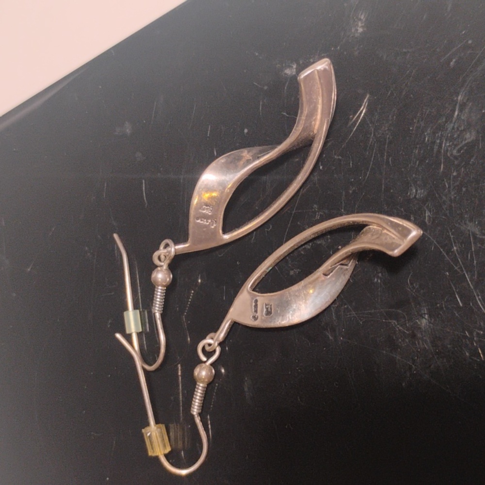 Vintage Sterling Silver Carved And Curved Earrings Unique Stamped .925 - Picture 4 of 6
